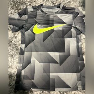 Nike Dri-Fit Shirt Large